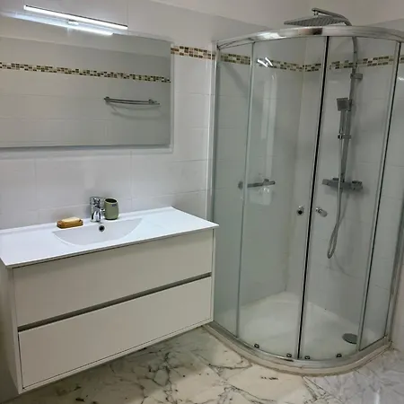 Grand 2 Pieces * نيس
